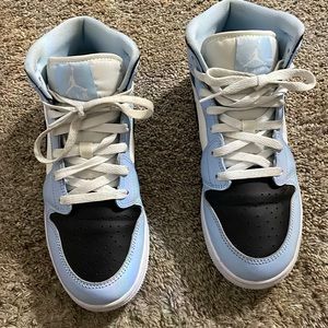 Youth Air Jordan 1 ,size 7Y,color blue,black,white.